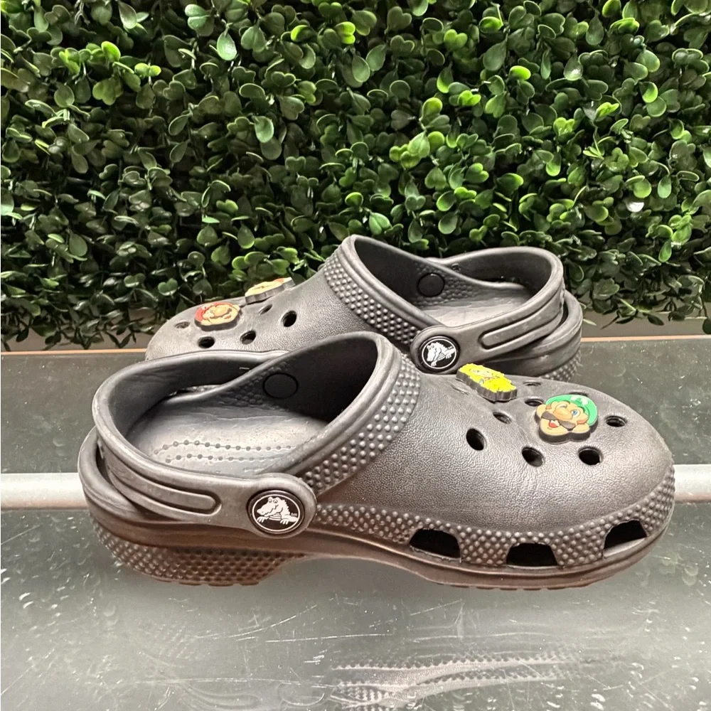 CROCS Kids Gray Clogs with Colorful Mario Charms
